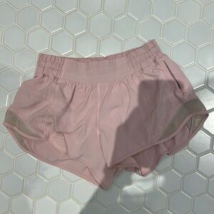 Lululemon 2.5 inch hottie hot short